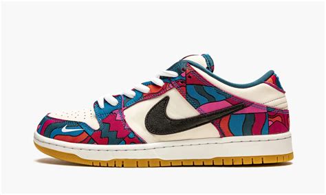 sb dunk low pro parra